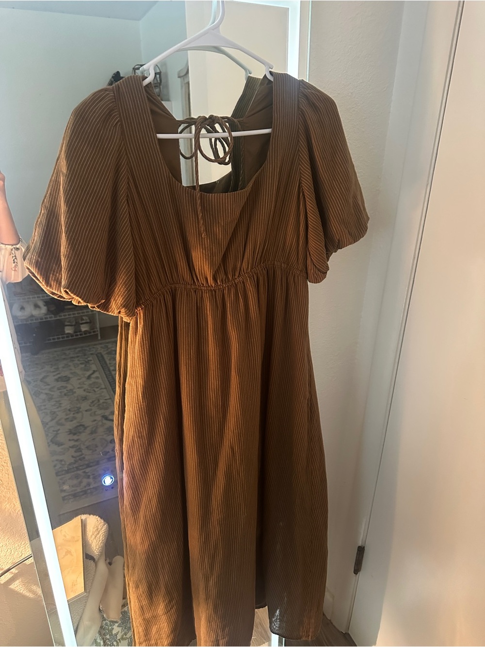 Wishlist Brown Midi Puff-Sleeve Dress